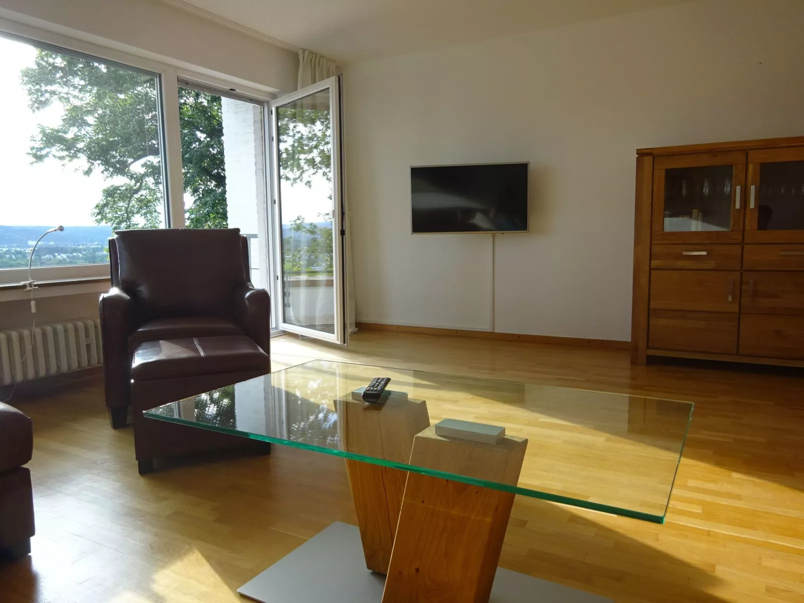 Großzügige Wohnung mit Terrasse und Rheintalblick - Image-tags.info
