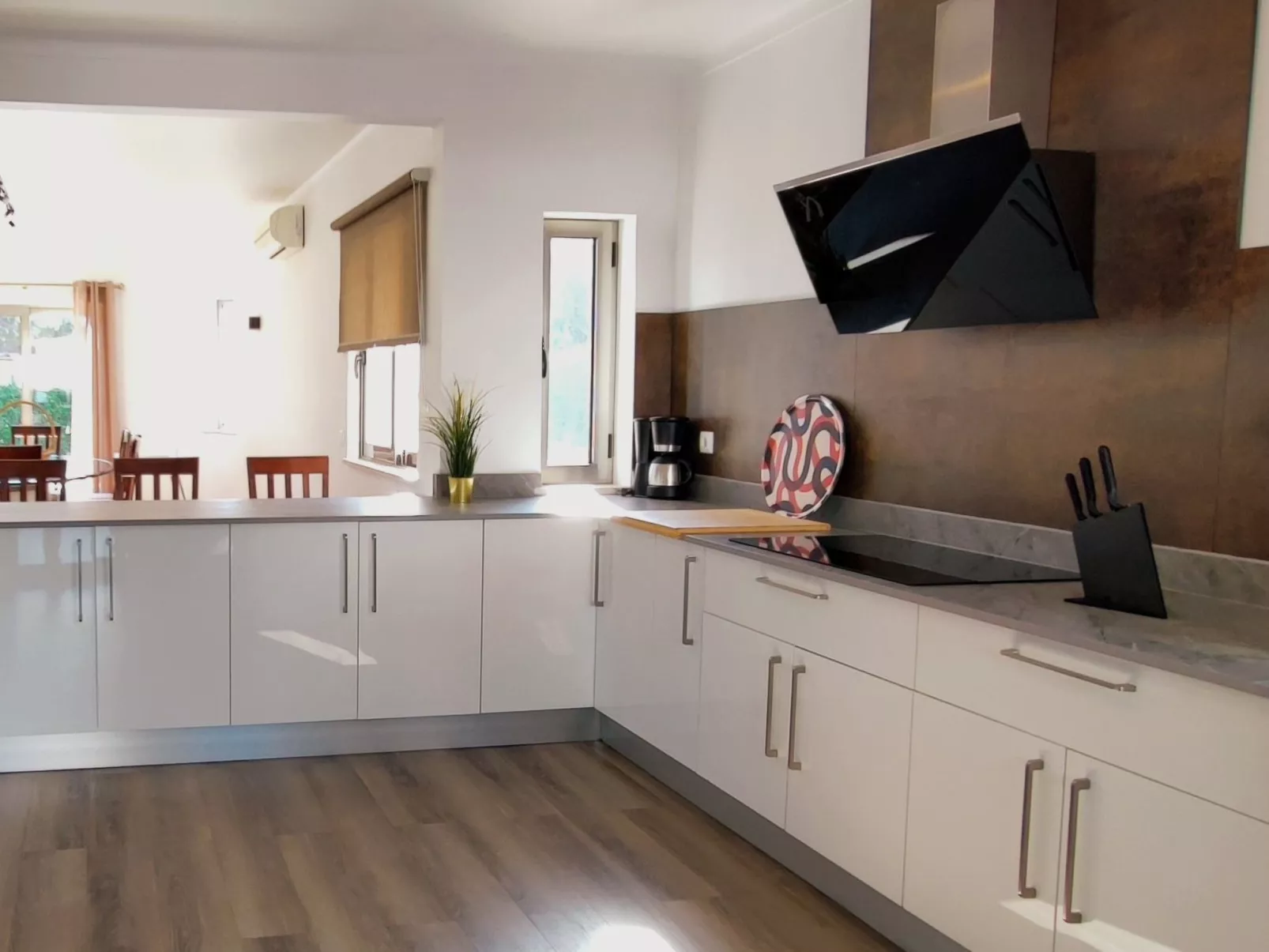 Villa mit 6 Schlafzimmern, Familie, Gruppen, Strand, Pool, Garten - Image-tags.info