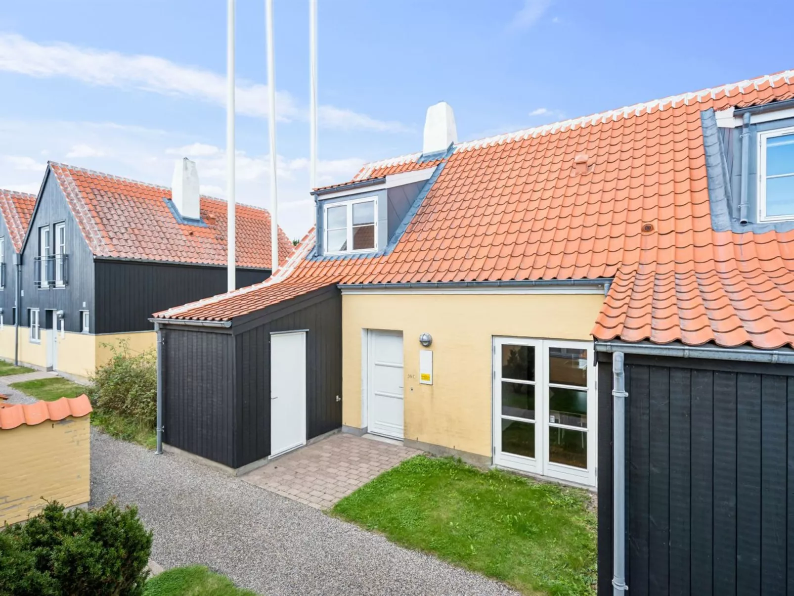 "Annrike" - 900m from the sea - Buiten