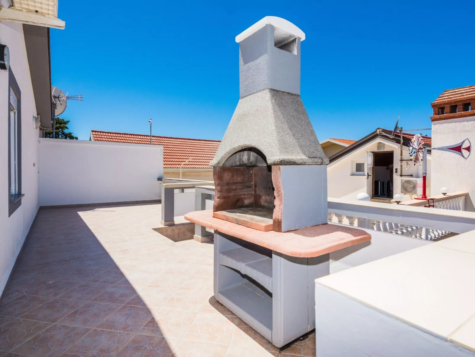 Apartment Skundric 2 - Image-tags.info