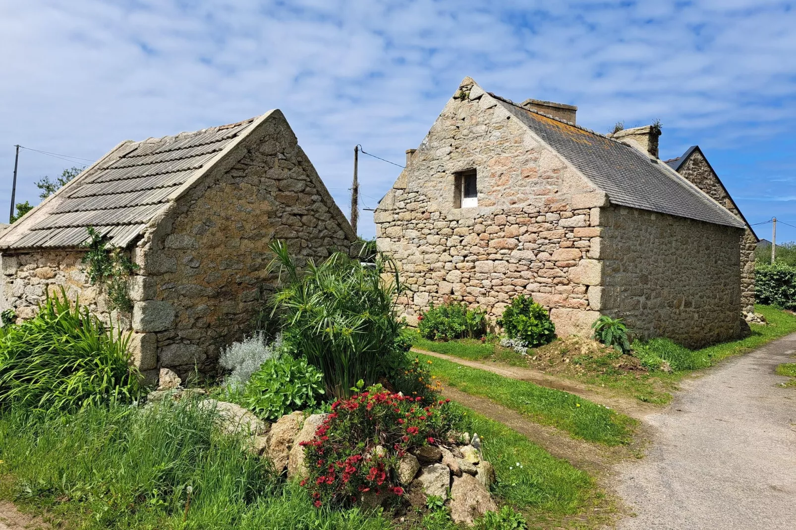 Komfortables bretonisches Ferienhaus nahe Küste in Kerlouan-Tuinen zomer