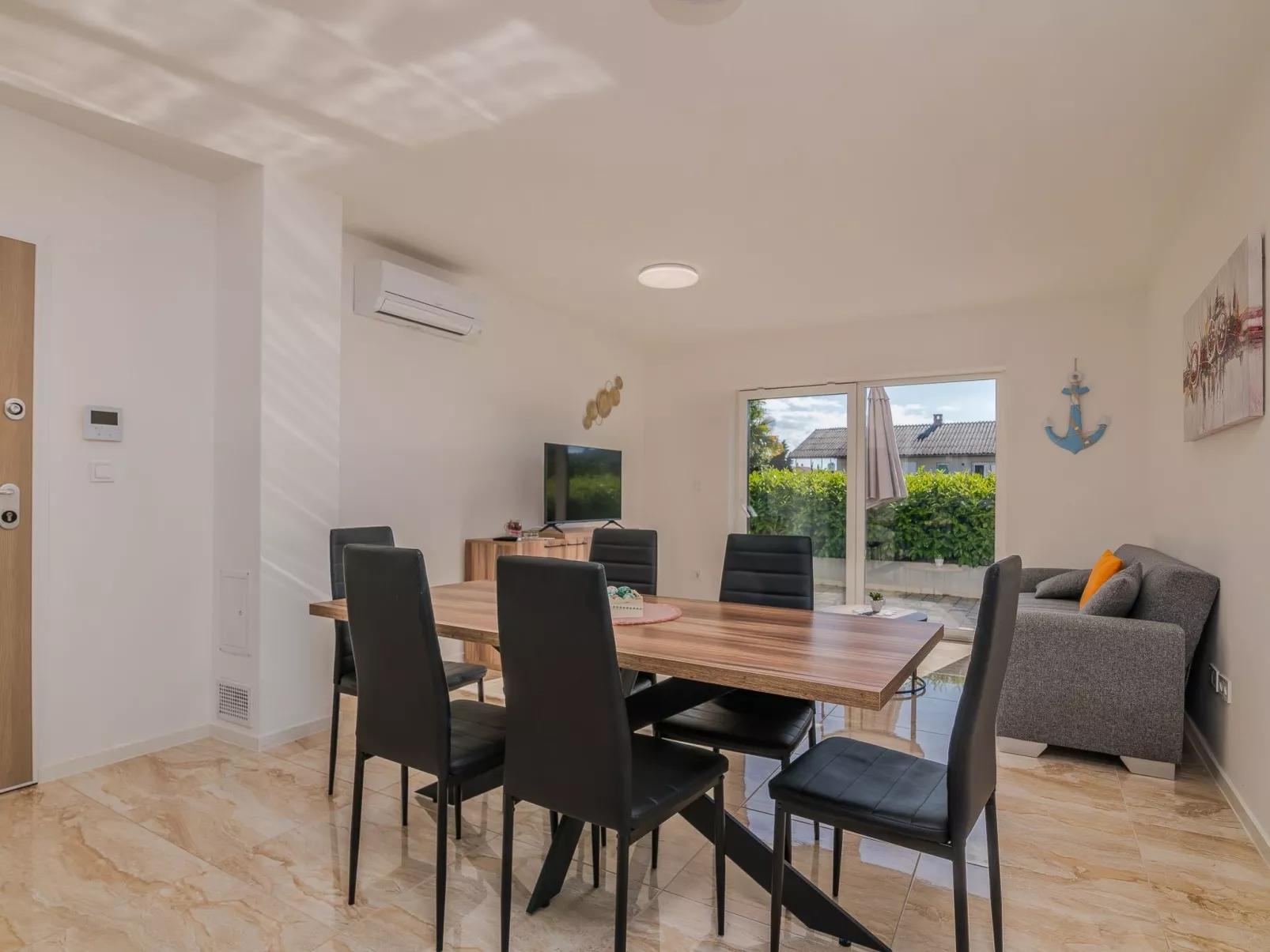 Martina 1 - Image-tags.info