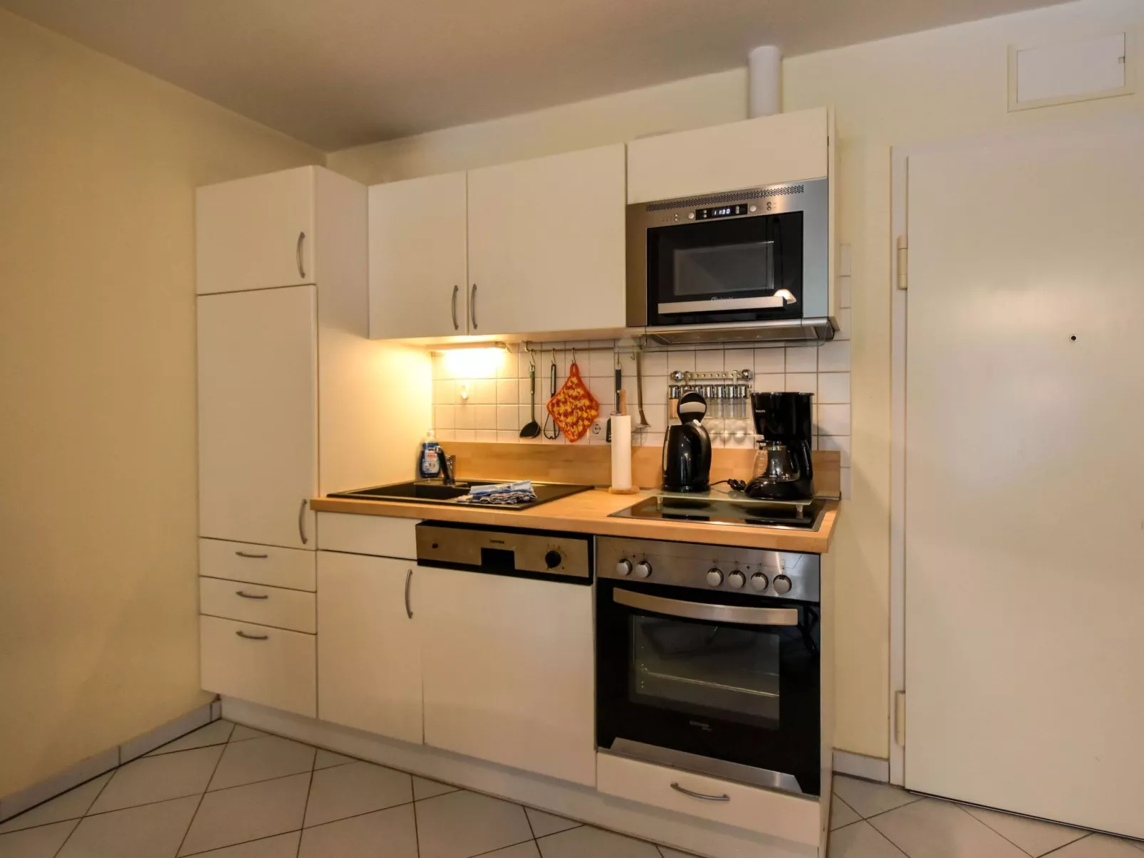 Seeschloss Binz Apartment 9, 2 Minuten zum Strand - Image-tags.info