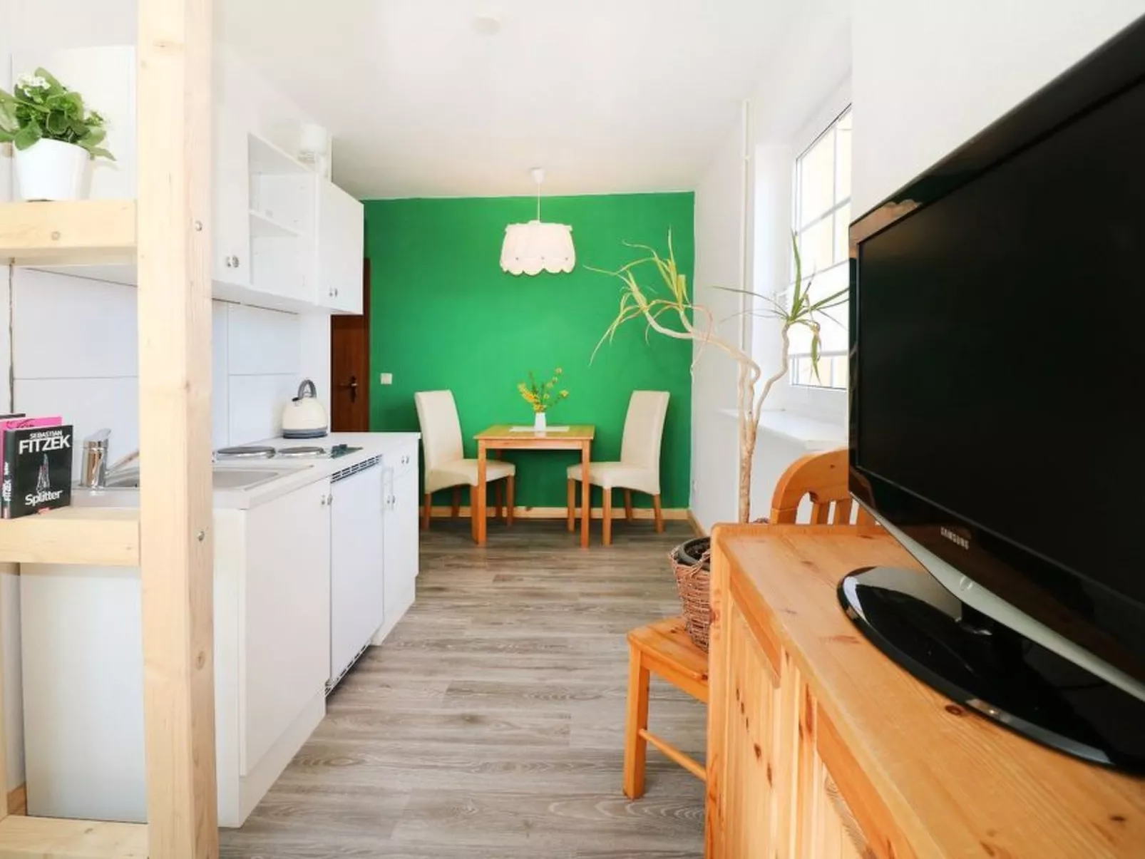 2 Personen  Hund willkommen - Image-tags.info