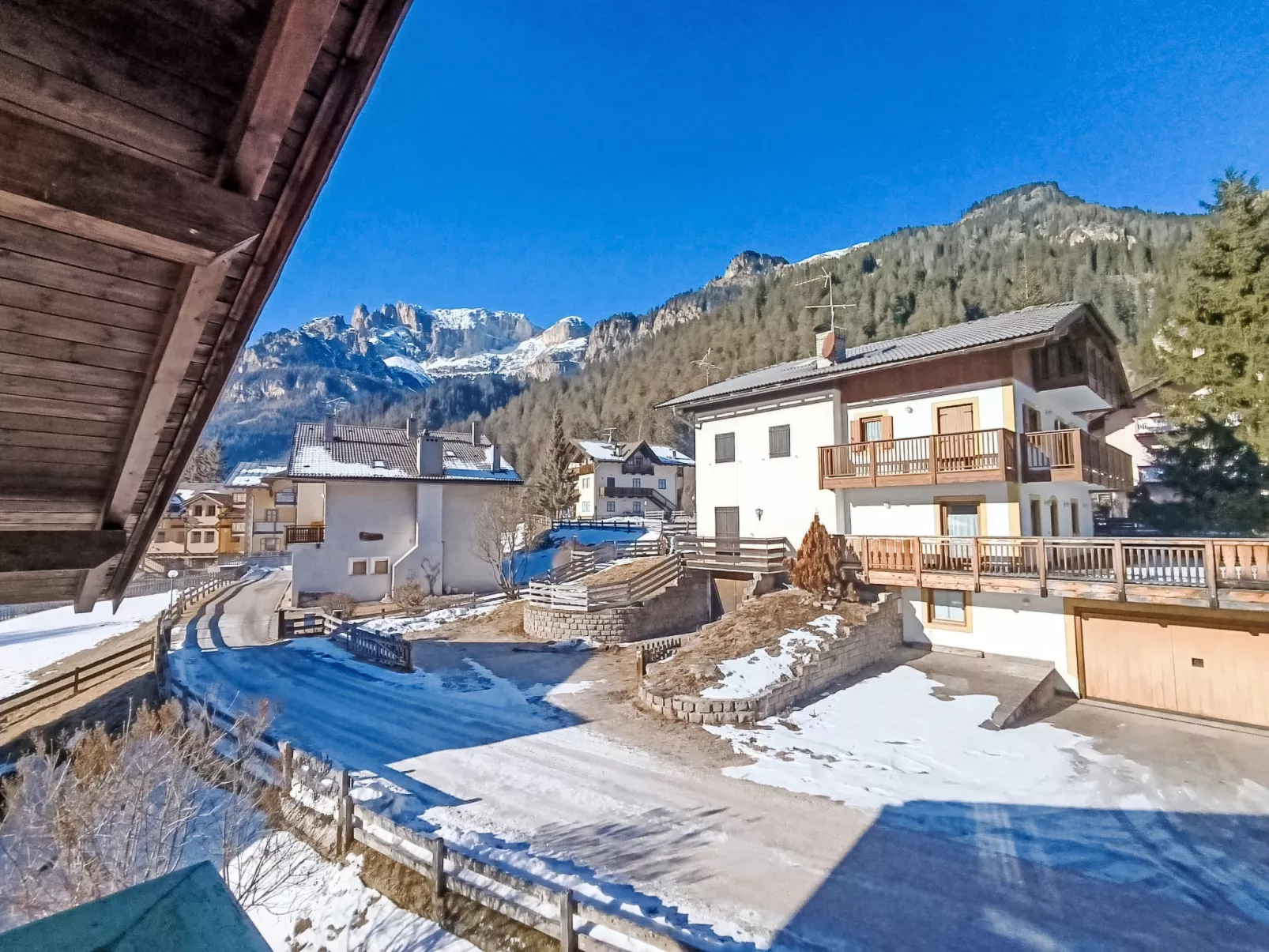 Cesa sot Larsec - Buiten