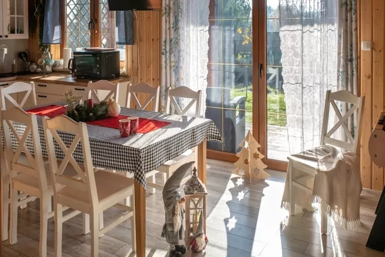 Domek wakacyjny VIP dla max 7 osób w Bałachach - Woonkamer