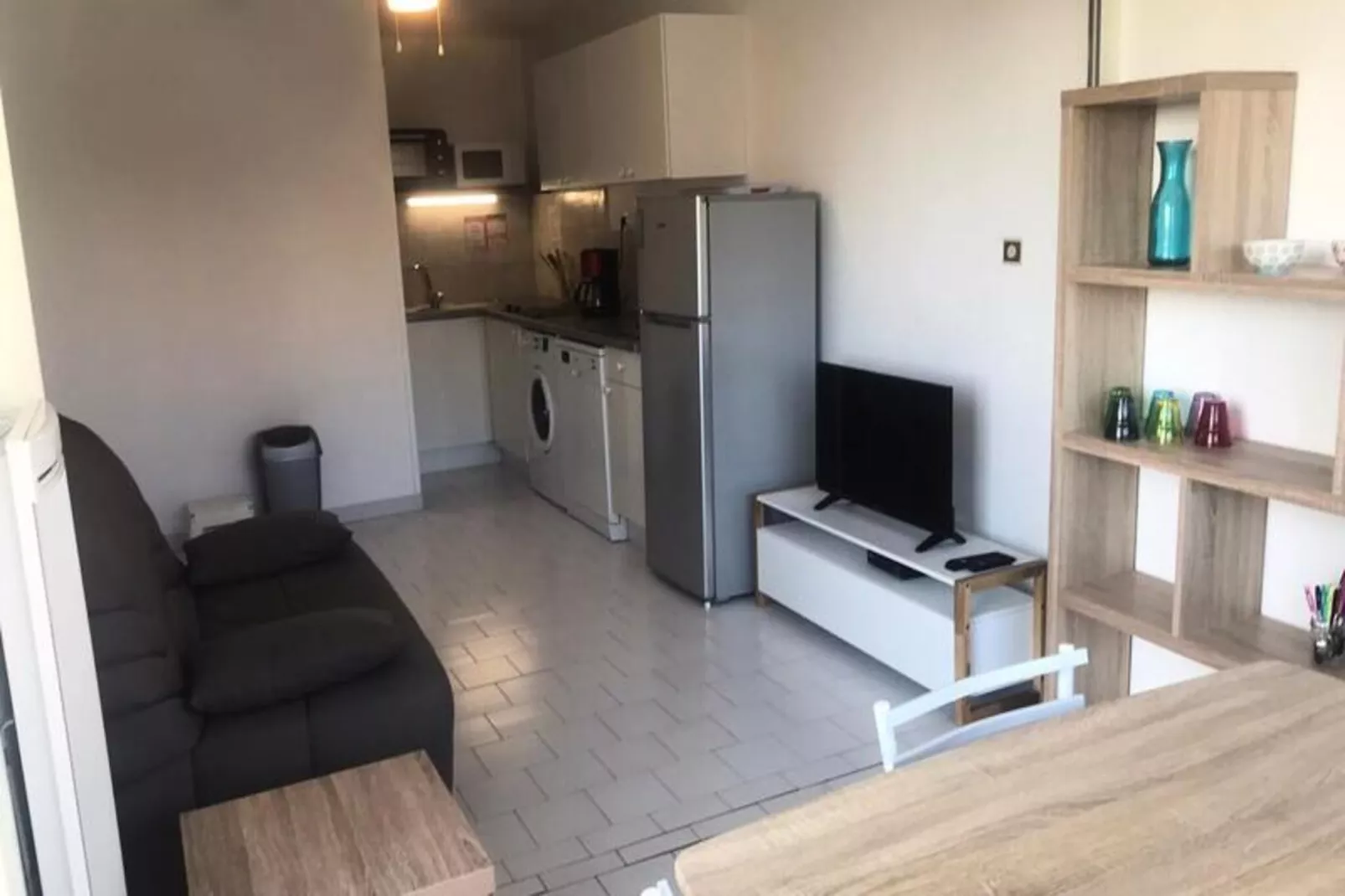 Le Douillet Sur Le Port Et La Plage-Niet-getagd