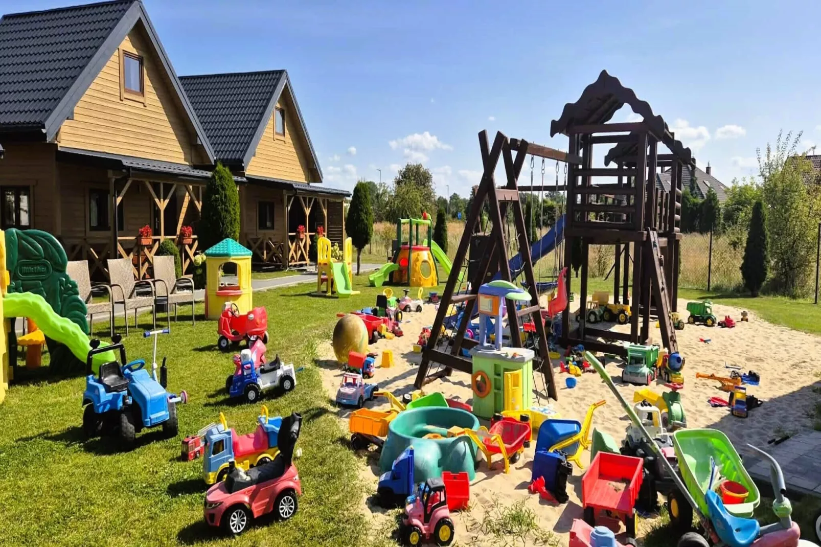 Ustecka Osada 45m2-Buitenkant zomer