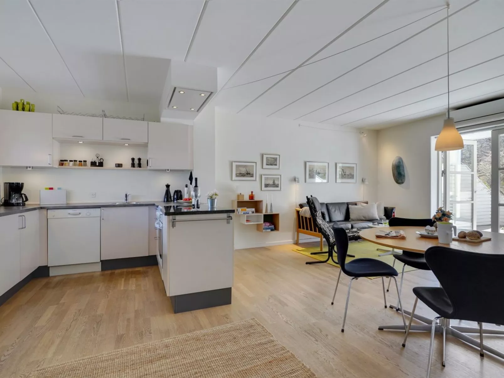 "Shana" - 800m from the sea-Binnen