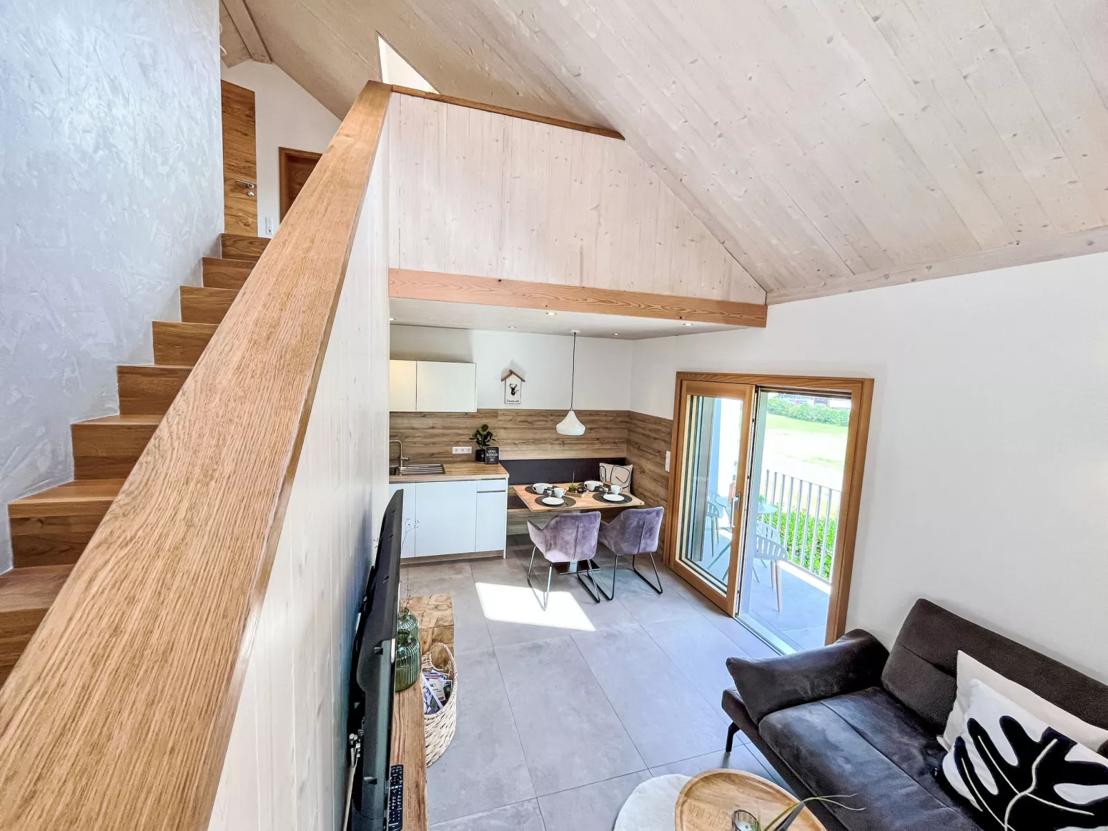 Kinast (HFT202) - Binnen