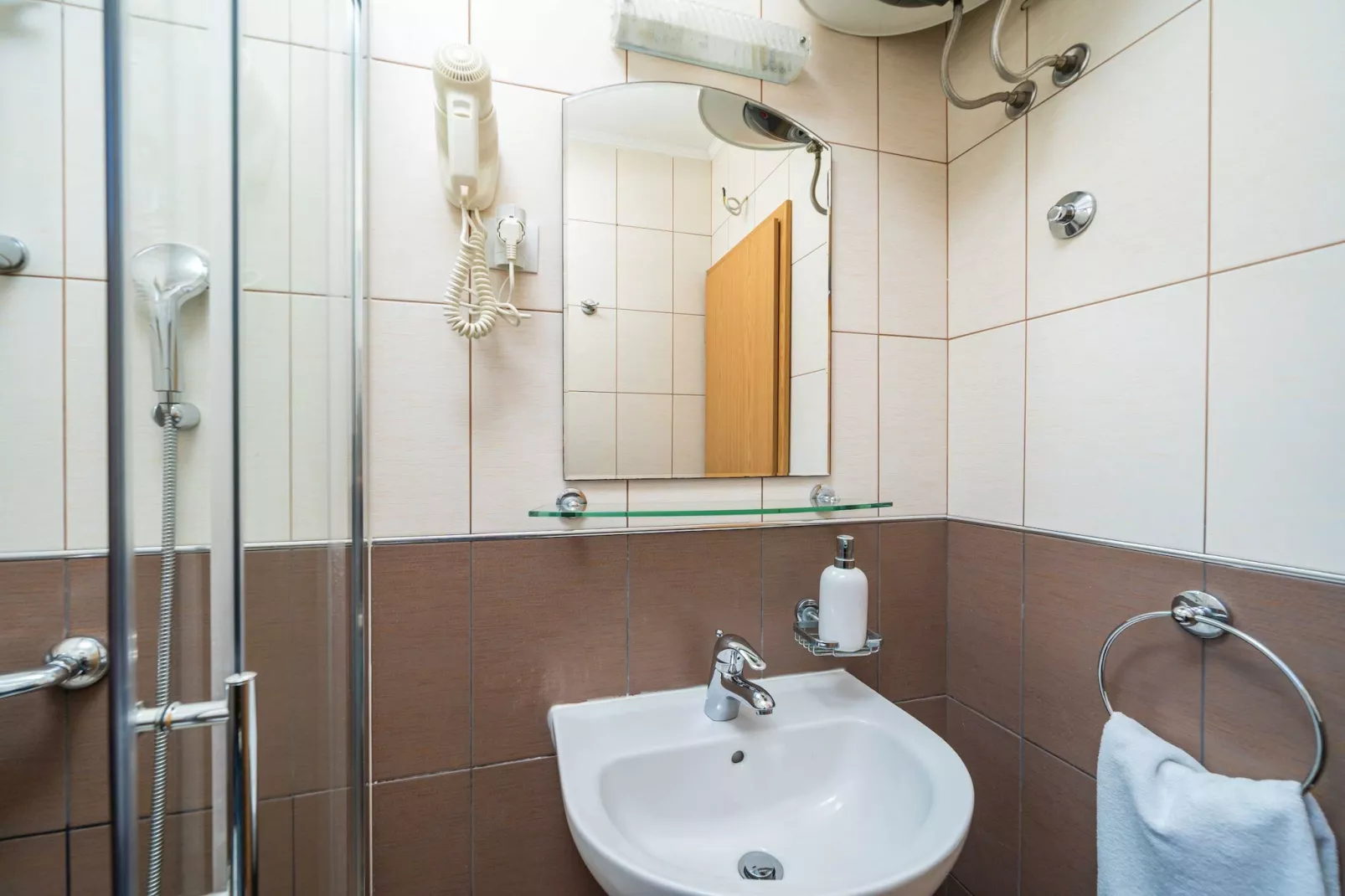 Apartments Senjo - Studio Apartment with Balcony and Sea View (Apartman 2)-Badkamer