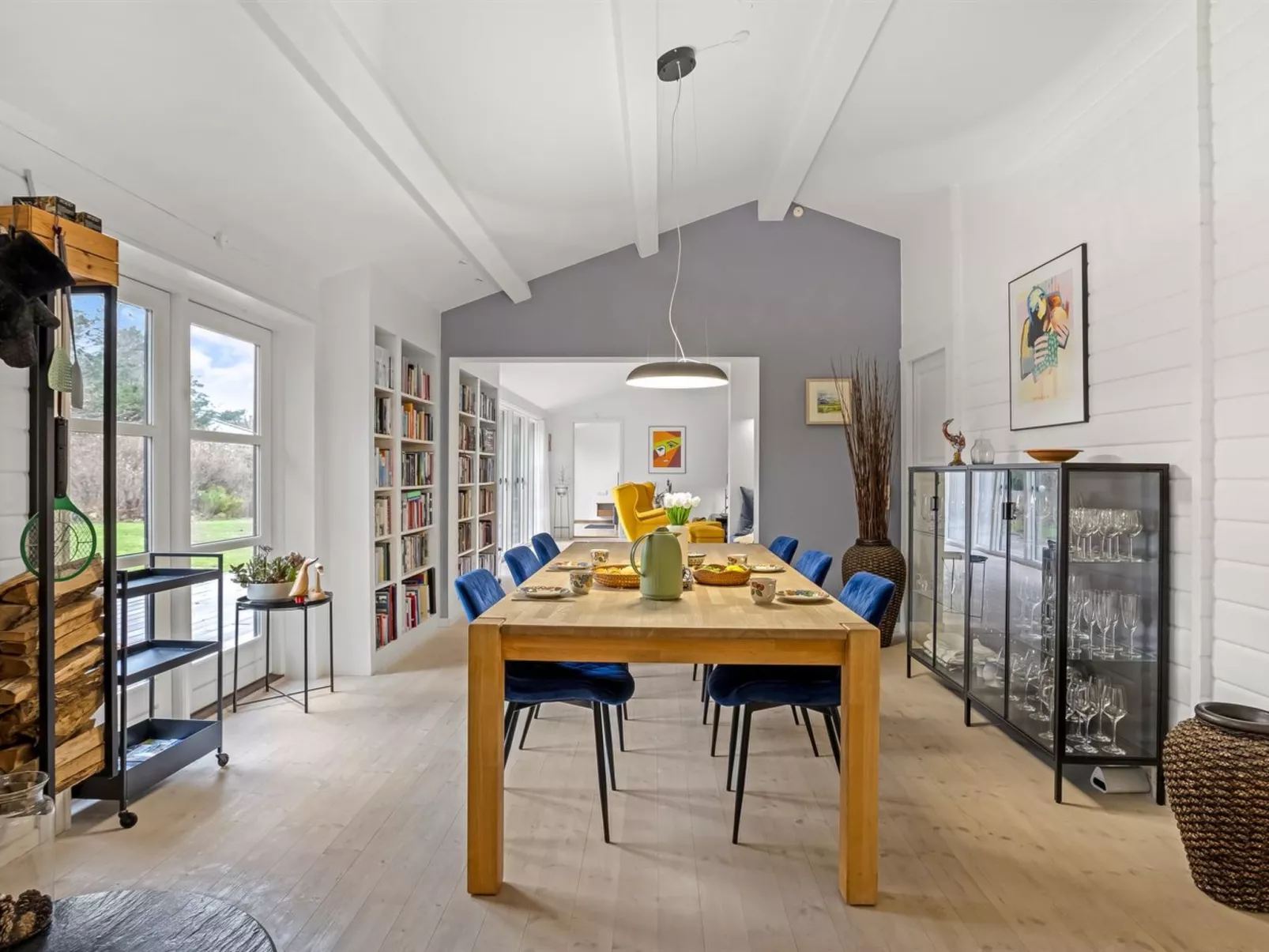 "Wolfger" - 250m from the sea - Binnen