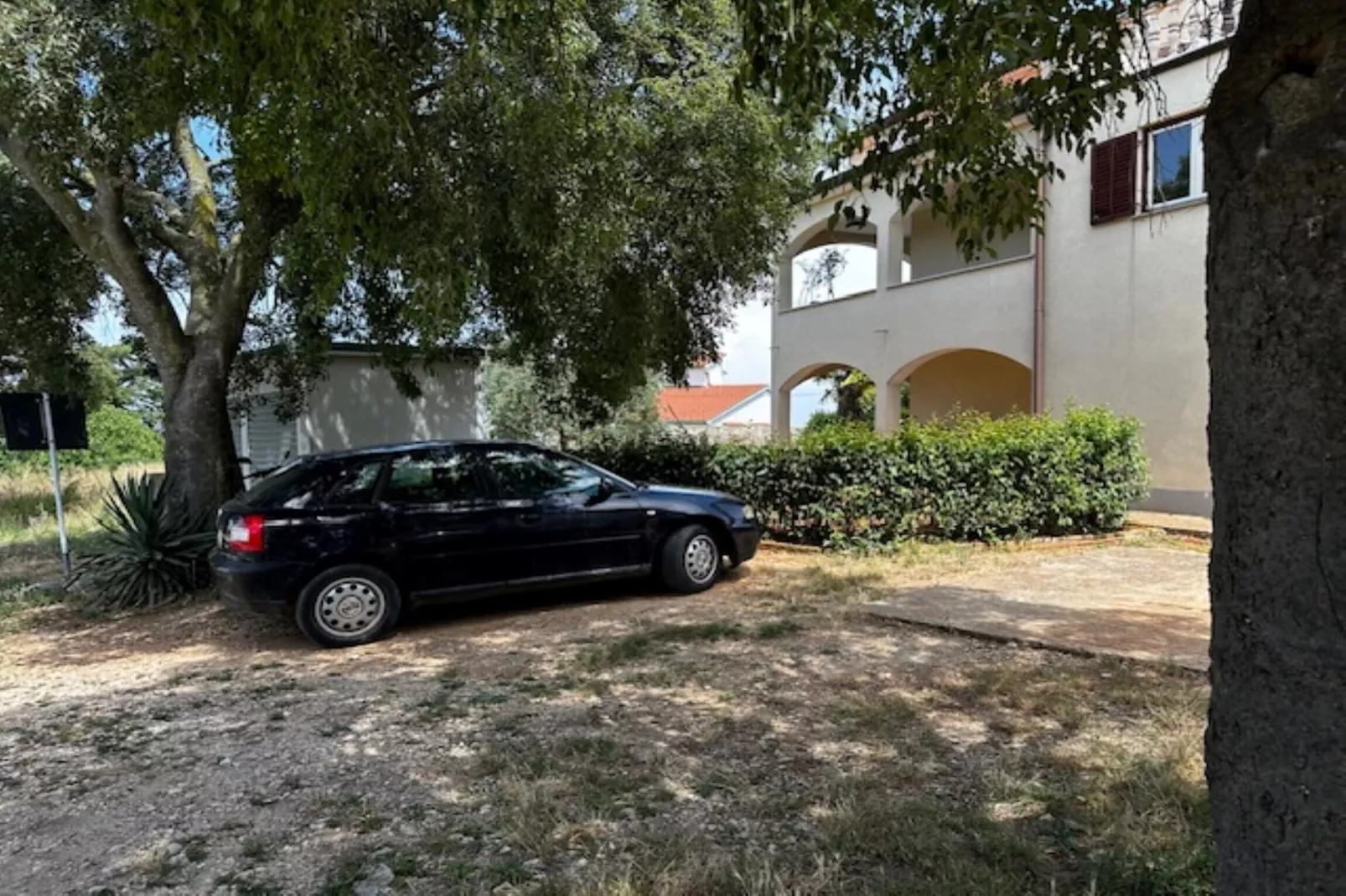 Apartment Branko II in Porec, Istria - Buitenkant zomer