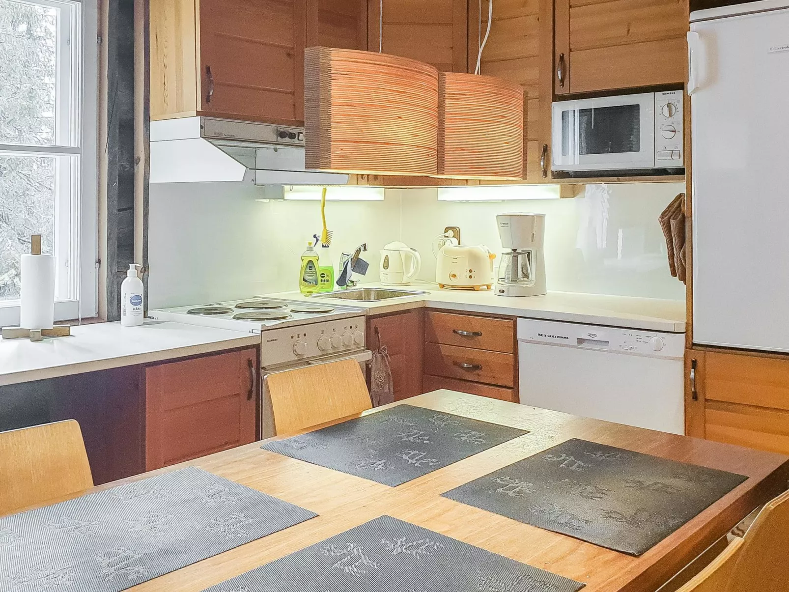 Ykkösruka 3, 3a - Binnen