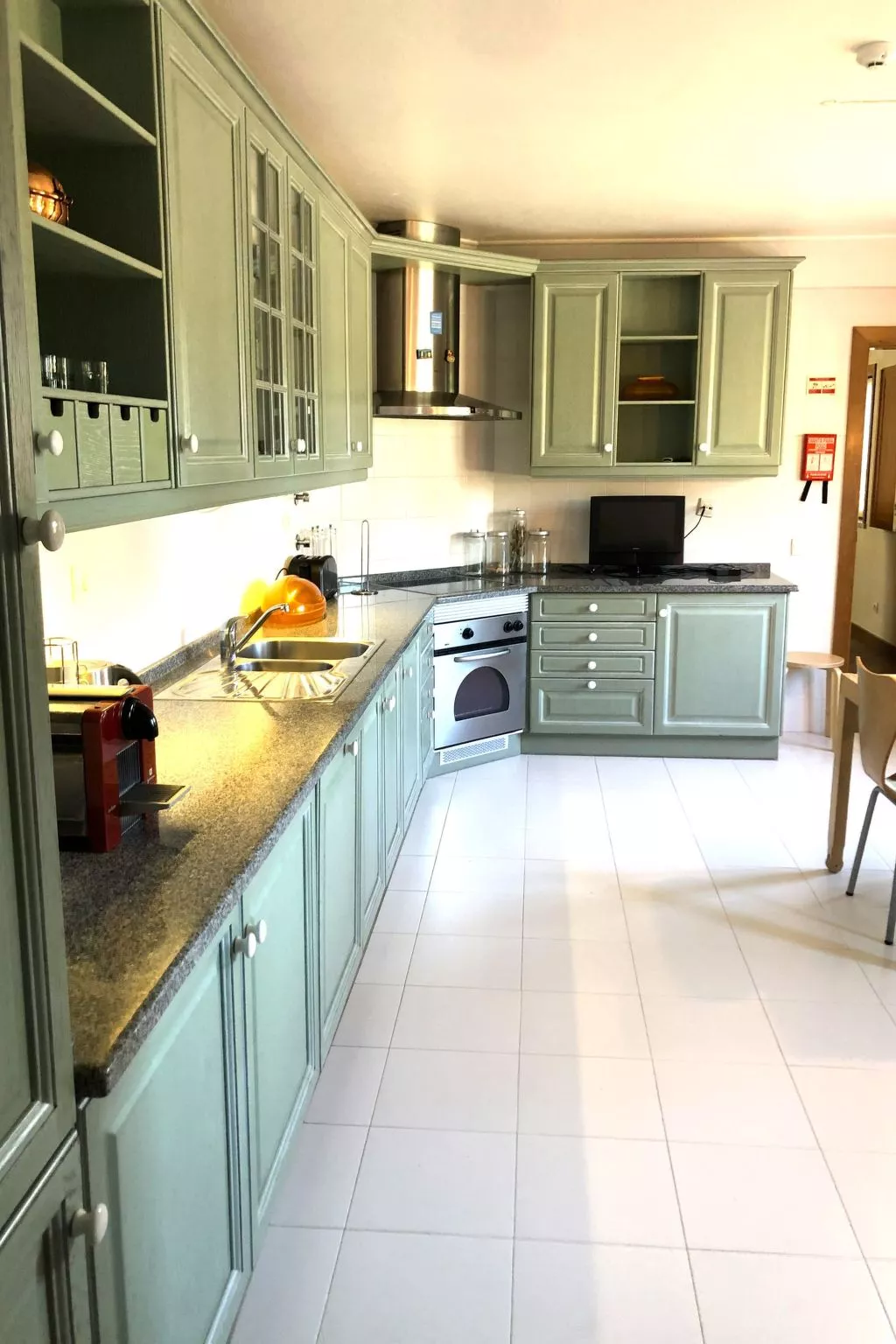 Villa Cegonha-Binnen