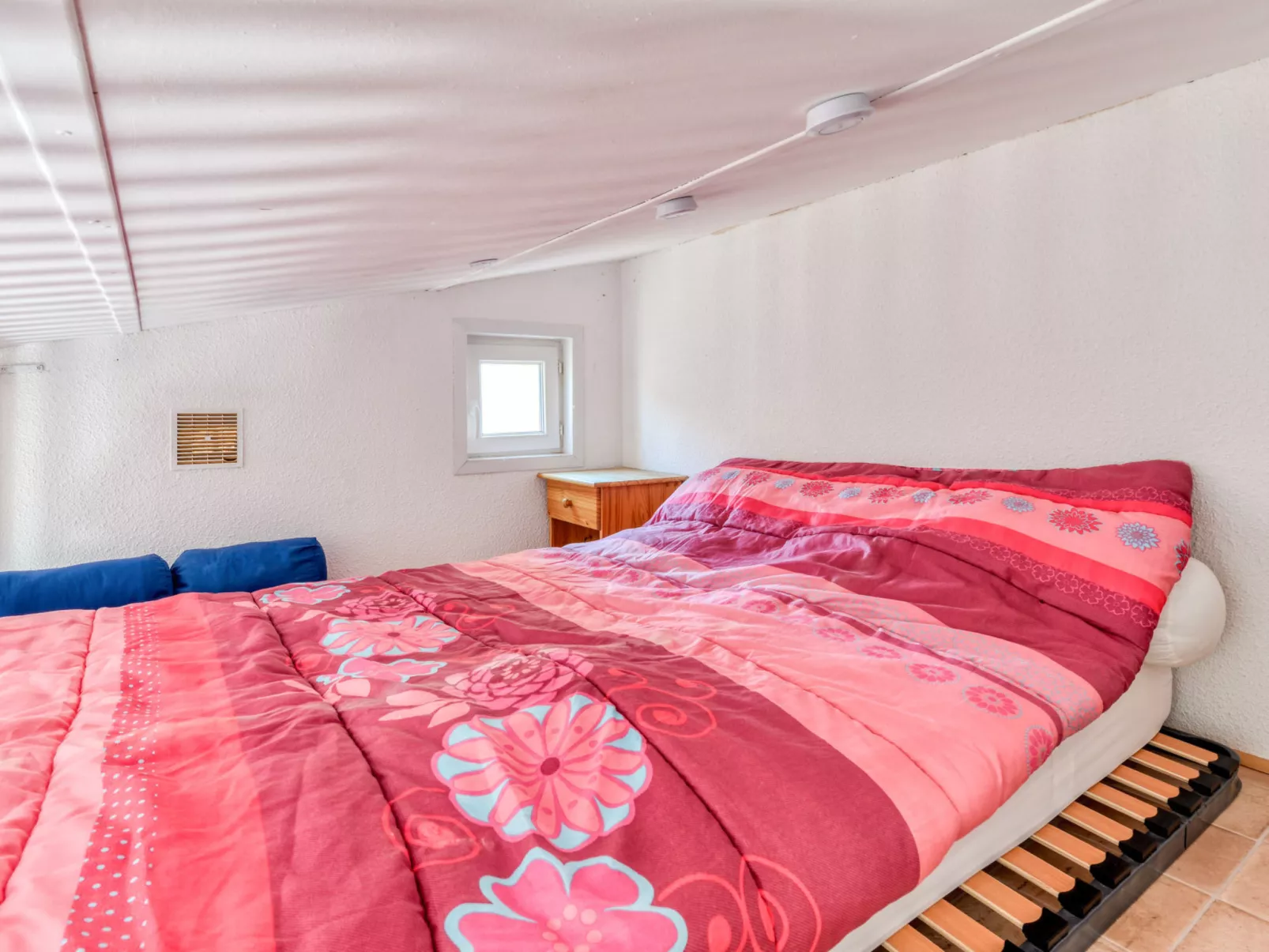 Les 4 Soleils AB-Binnen