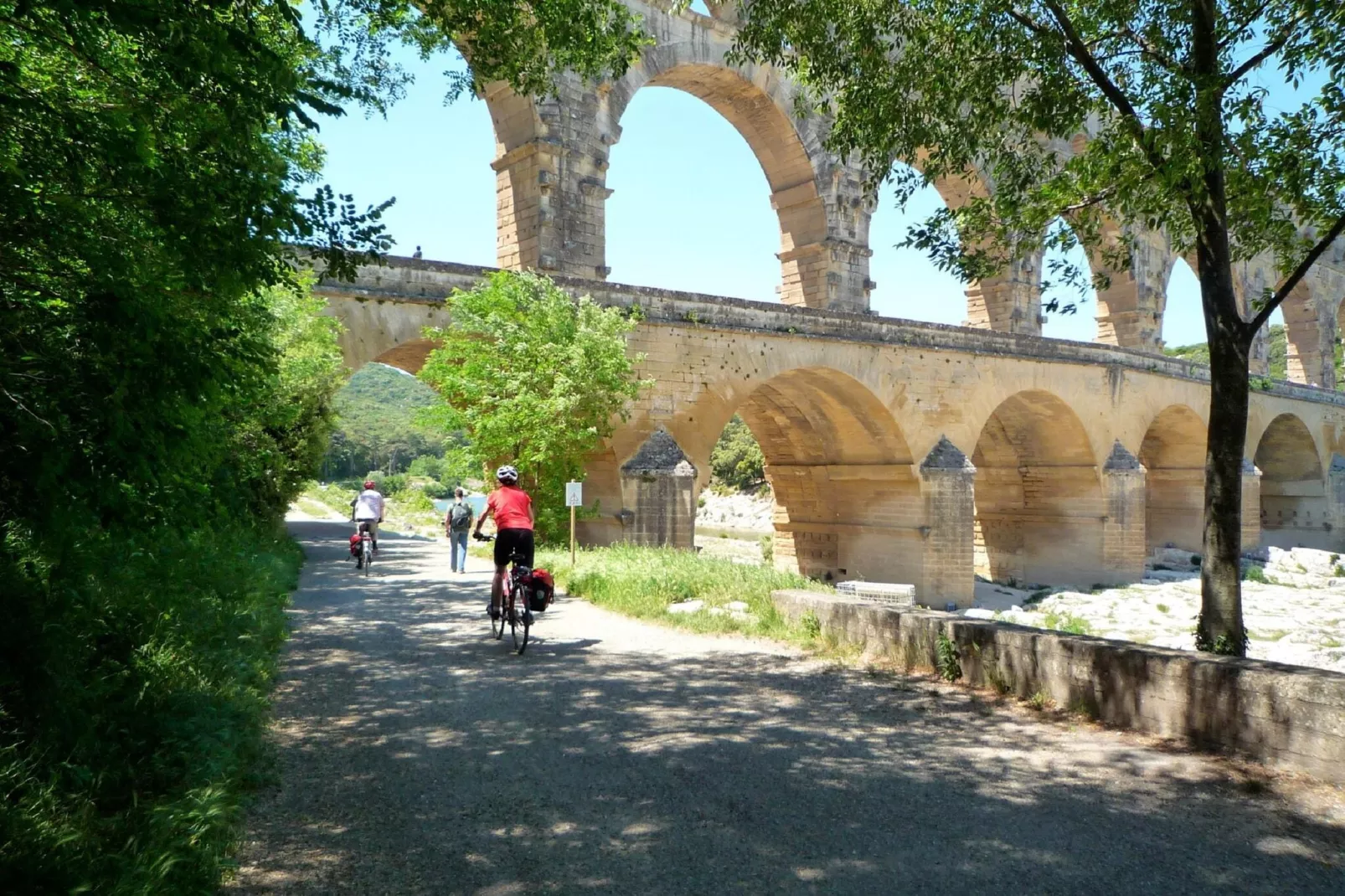 Doppelhaushälfte in Lussan / Le Tilleul-Gebieden zomer 20km