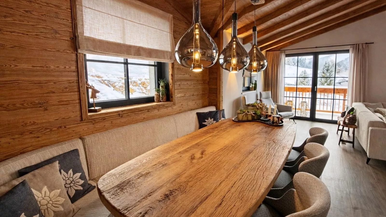 Tauernlodge Eben E4-Eetkamer