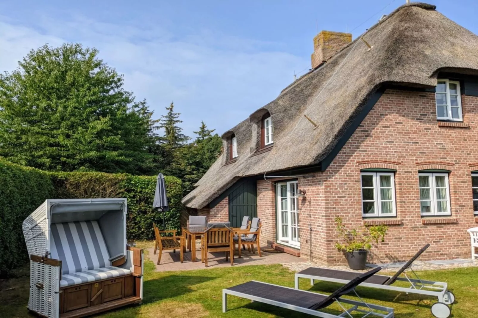 252827-Buitenkant zomer