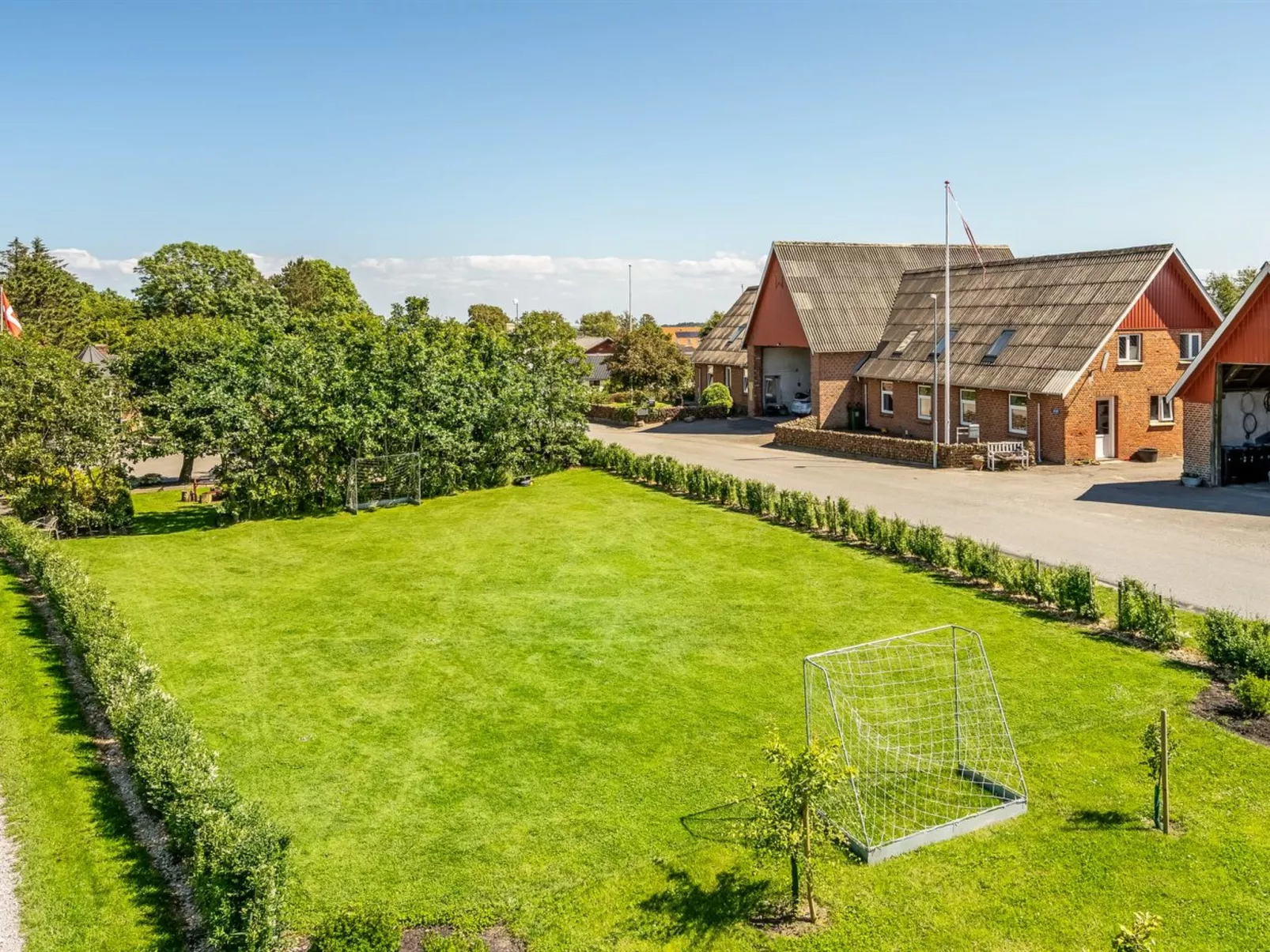 "Borjana" - 500m to the fjord-Buiten