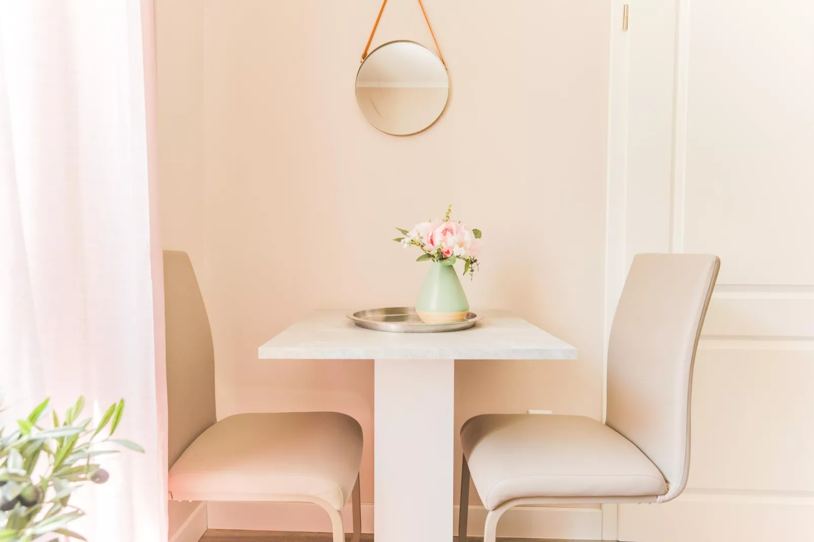 Apartment Bad Camberg-Eetkamer