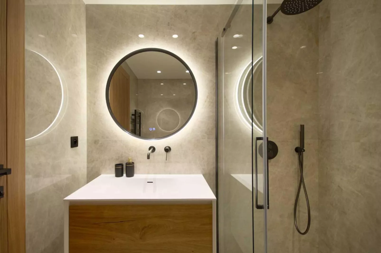 JL-64-ANTIBES-Niet-getagd