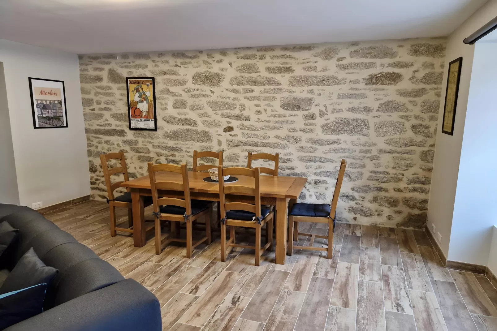 Maison de ville avec terrasse/jardin Guerlesquin-Eetkamer