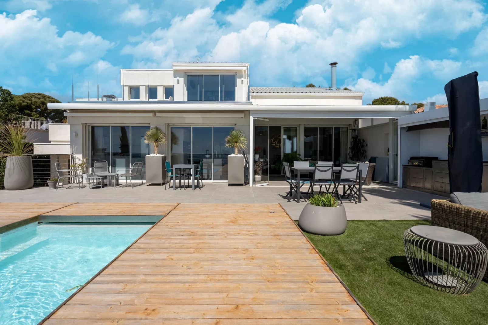 Villa Navarro-Buitenkant zomer