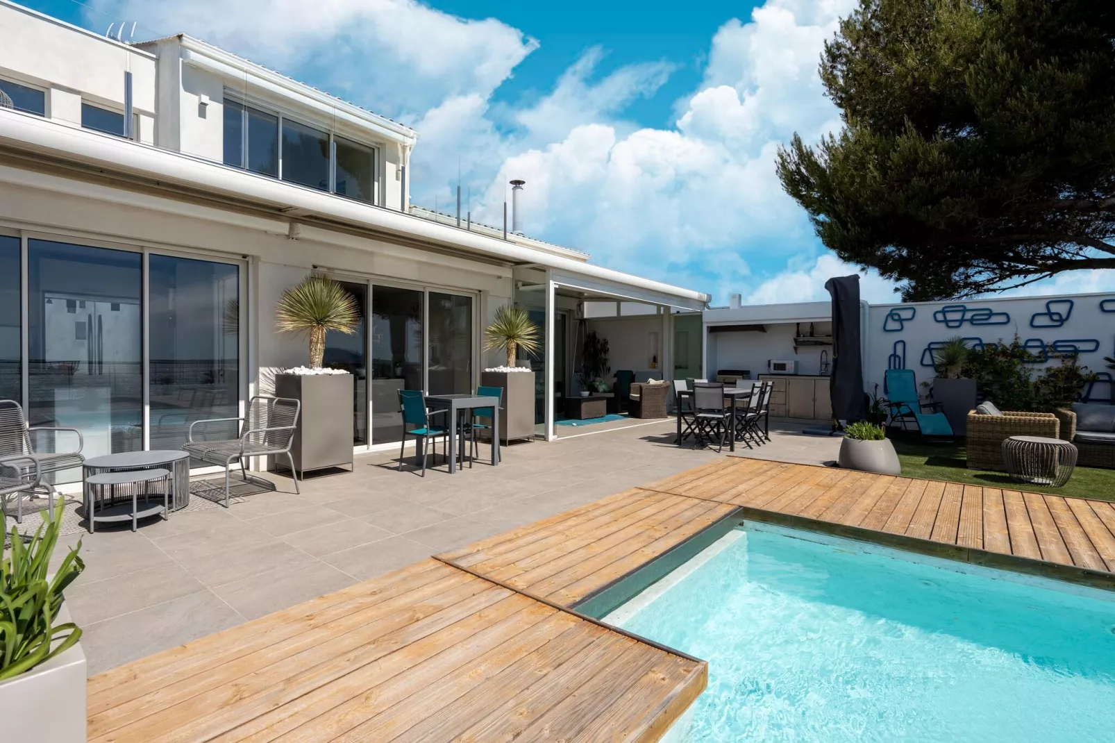 Villa Navarro-Buitenkant zomer