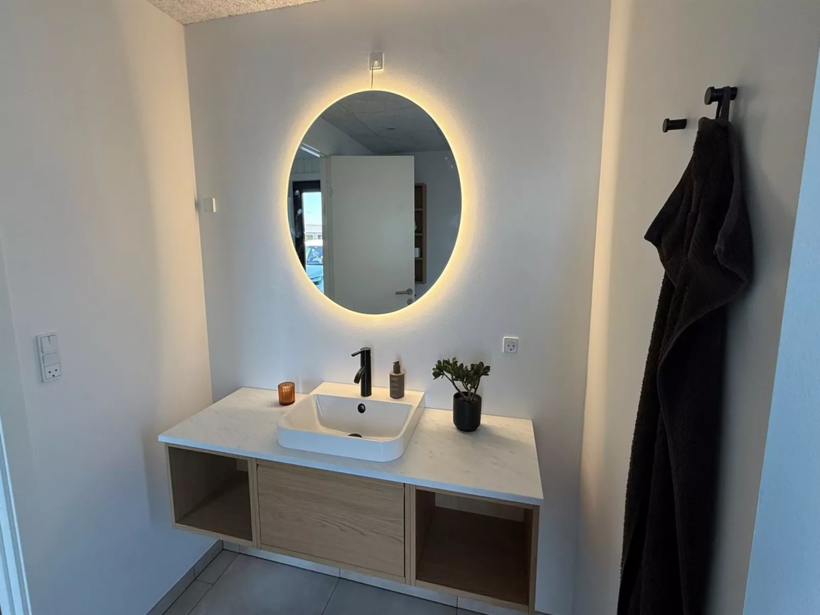 "Marten" - 500m from the sea - Binnen