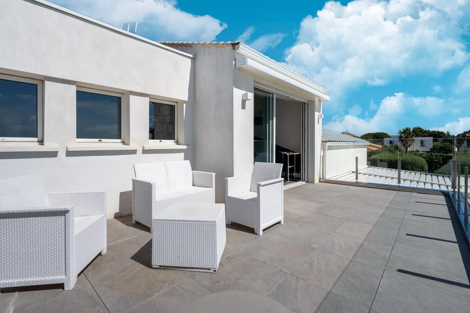 Villa Navarro-Terrasbalkon