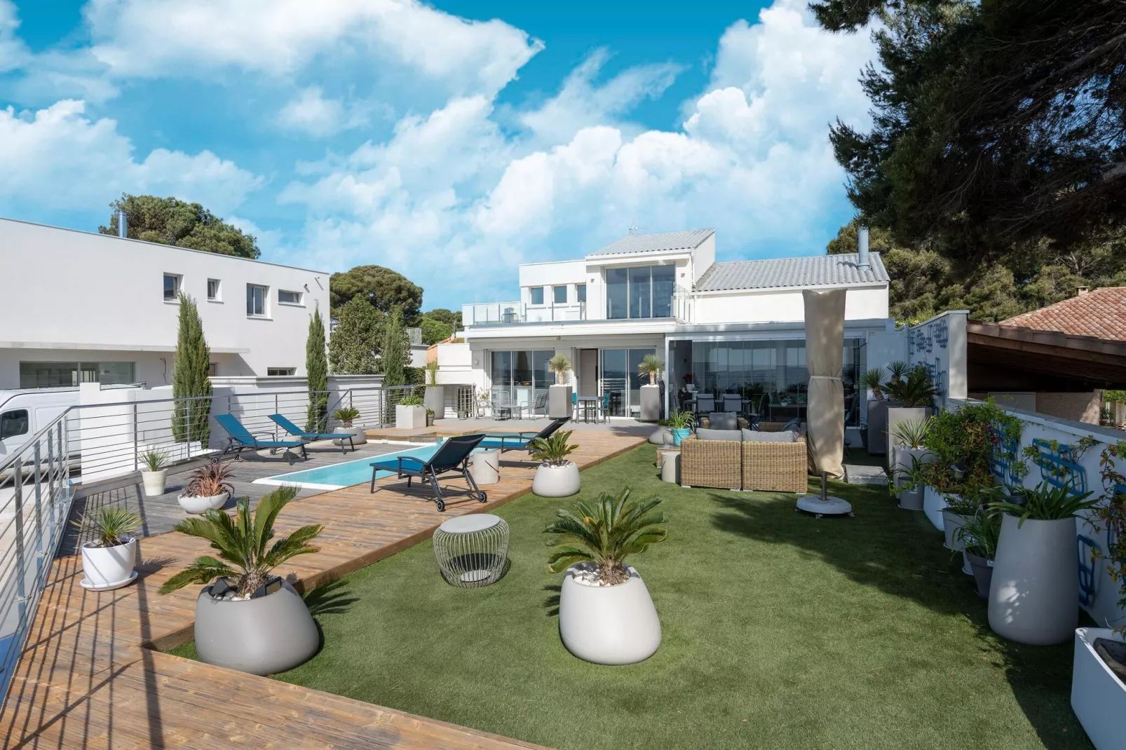 Villa Navarro-Tuinen zomer