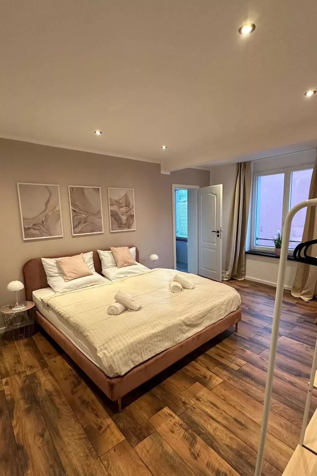 Charmante Fewo mit Dachterrasse, Wintergarten top - Image-tags.info