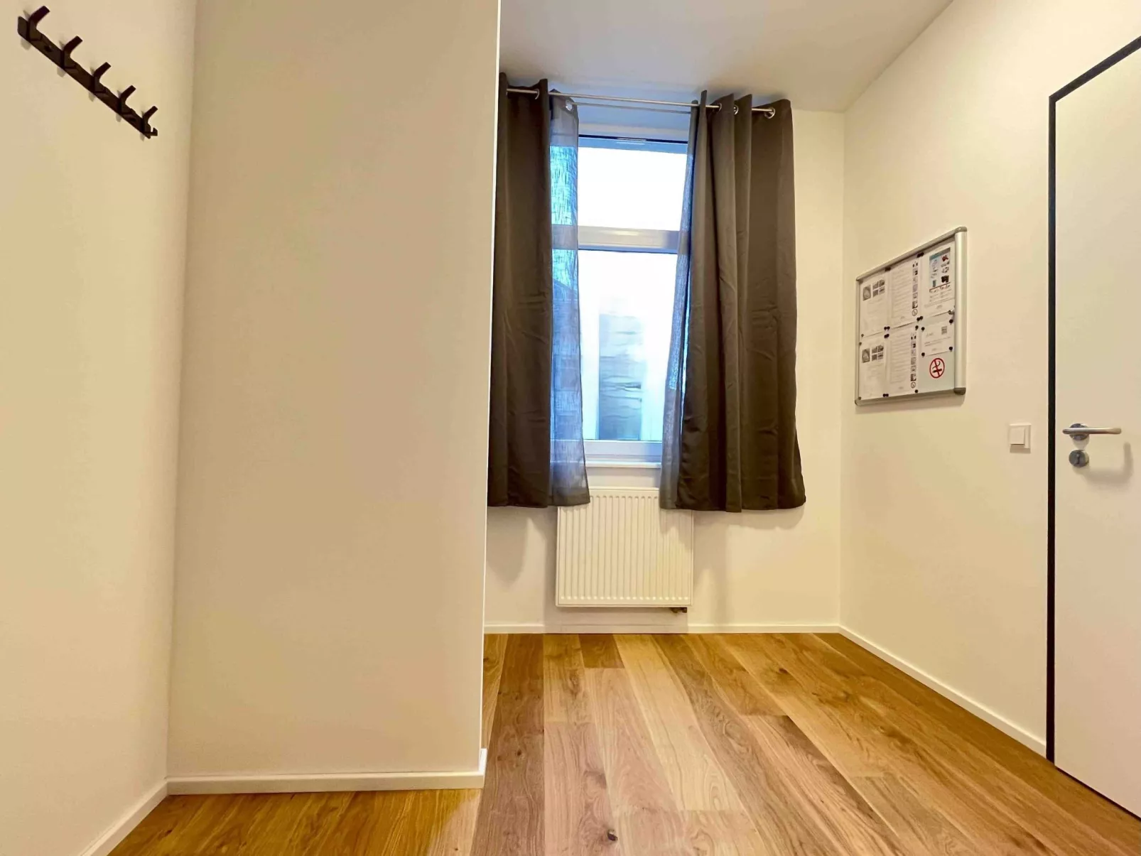 AM1056 - Image-tags.info