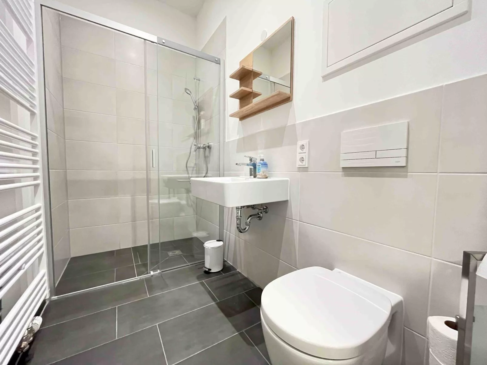 AM1089 - Image-tags.info