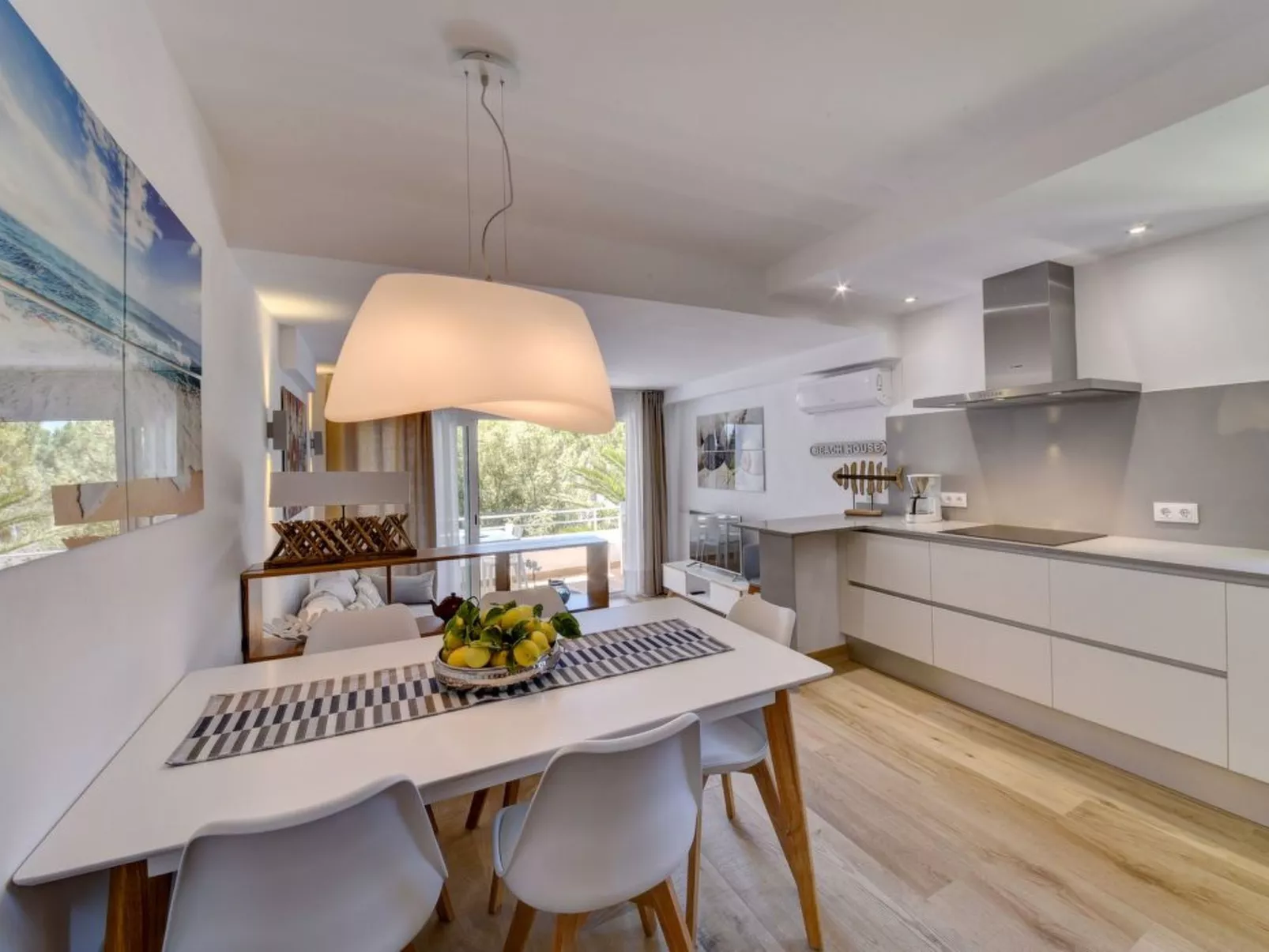 Neu renoviertes, modernes Apartment für 4 Personen, direkt an der Cala Ferrera - Binnen