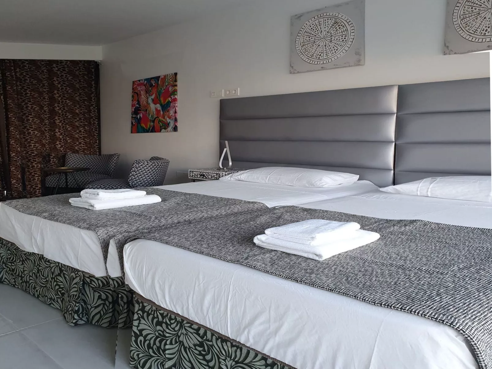 Geräumige Villa, beheizter Pool und atemberaubende Aussicht - Image-tags.info