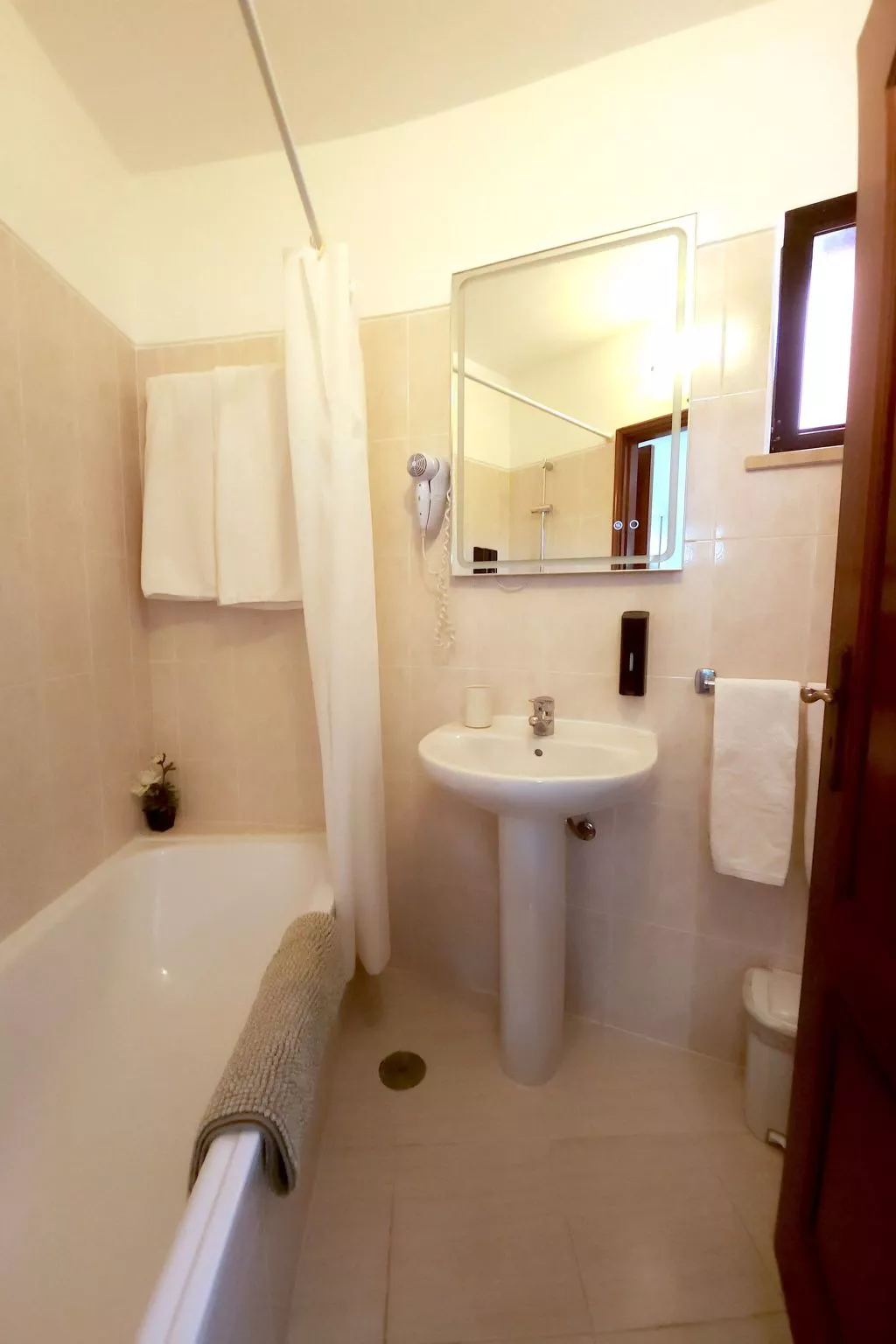 Horta Haus 1 - Image-tags.info