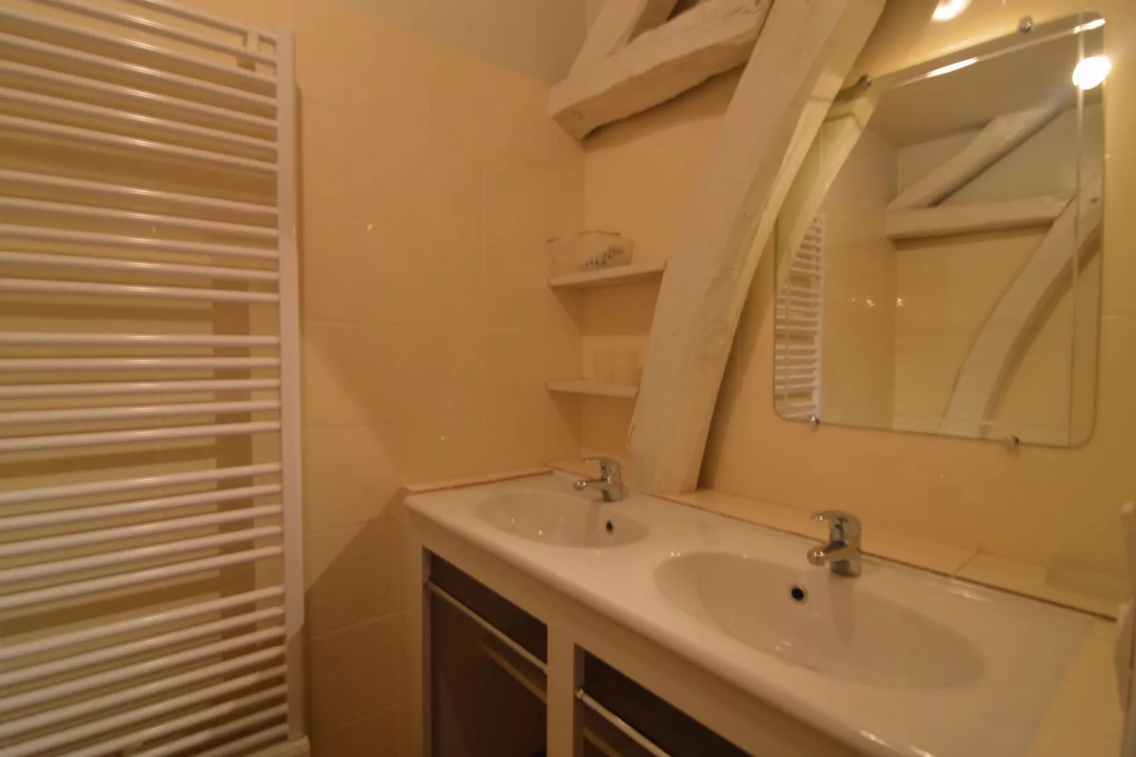 Ferme du Château de Néons-Badkamer