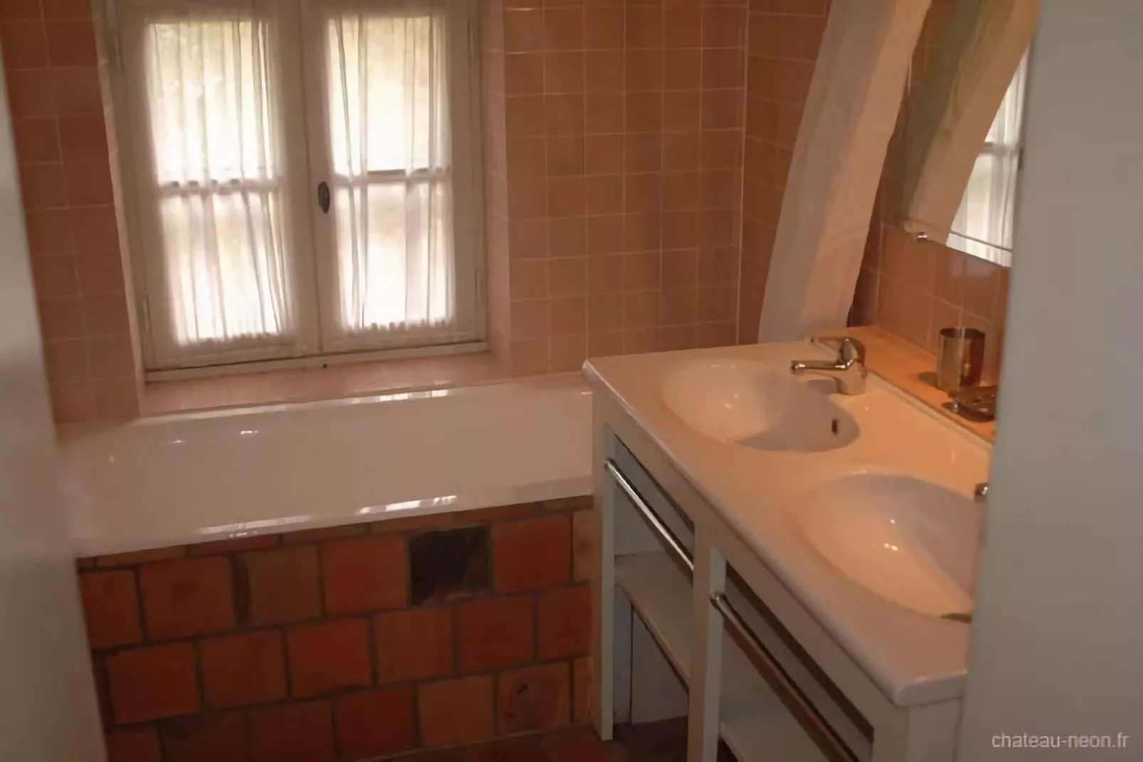 Ferme du Château de Néons-Badkamer