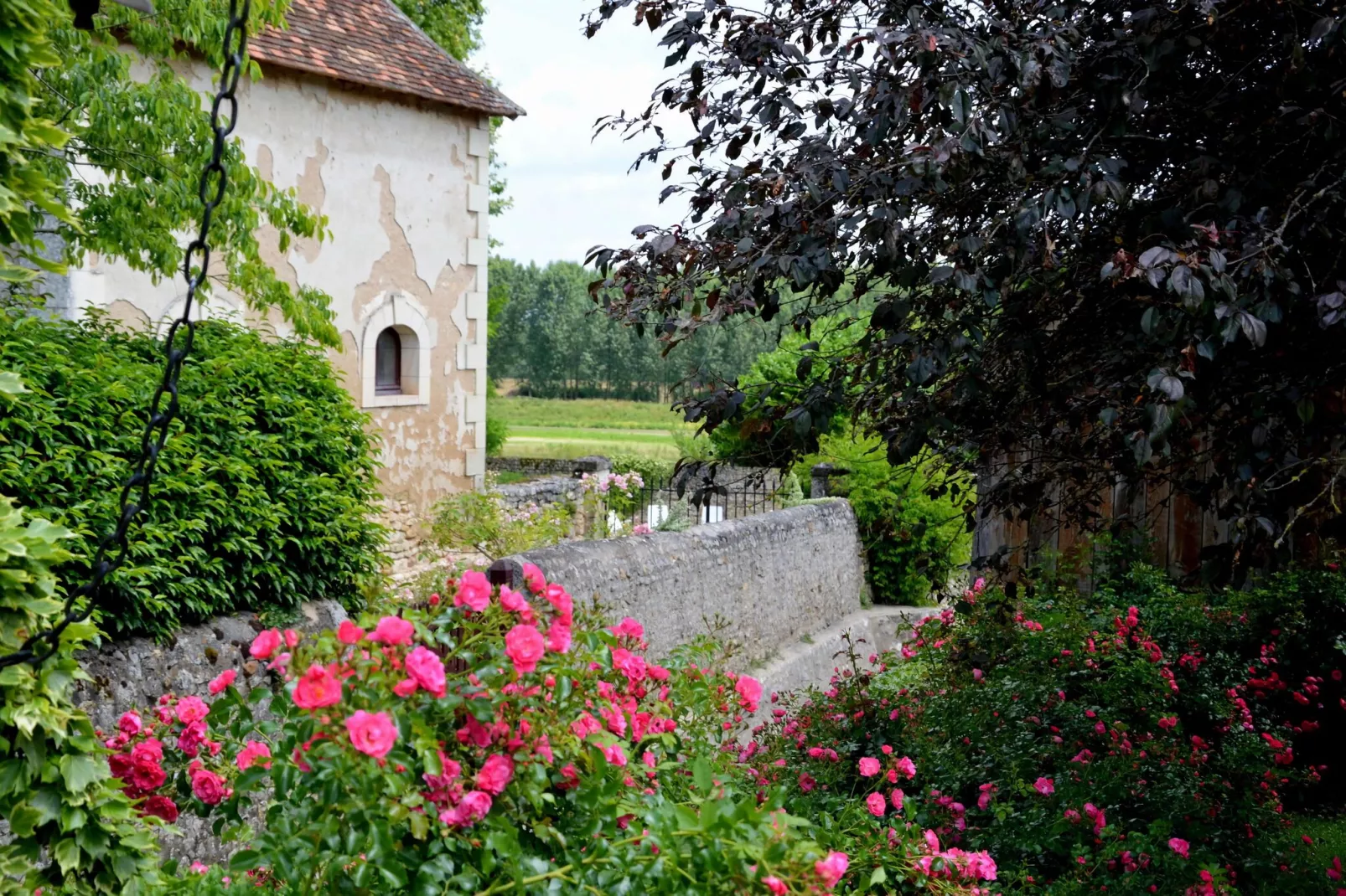 Ferme du Château de Néons-Tuinen zomer
