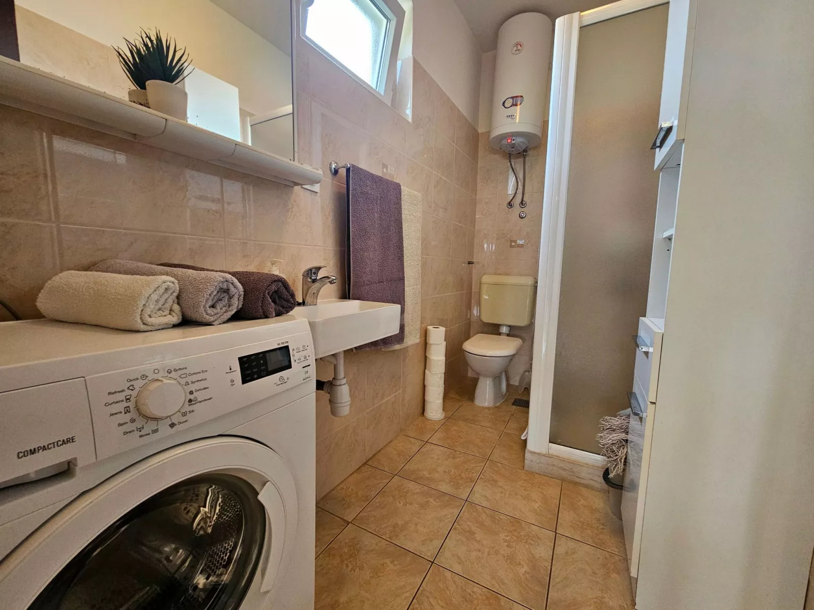 "Buza" mit eigenem Balkon - Image-tags.info