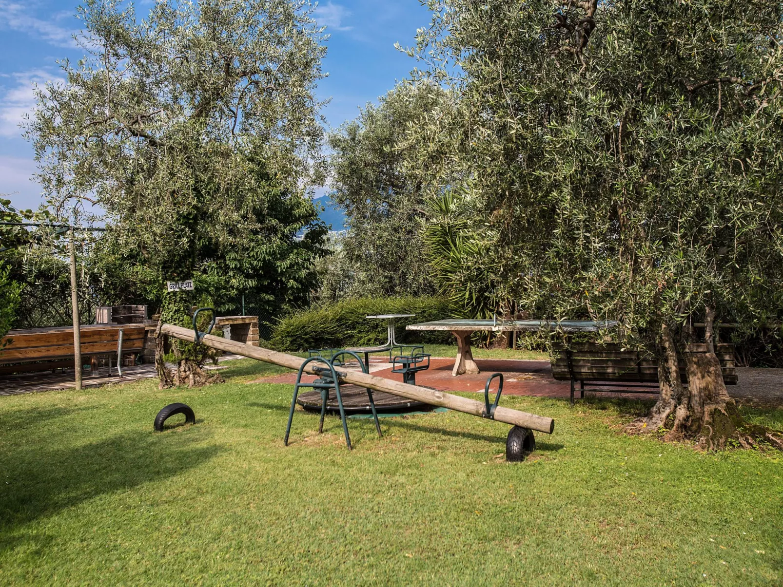 Zwei-Zimmer-Wohnung mit Seeblick, Grill und Gemeinschaftspool - Image-tags.info