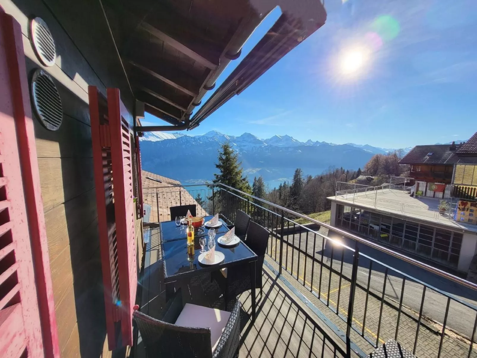 Chalet Lilo Big view - Image-tags.info