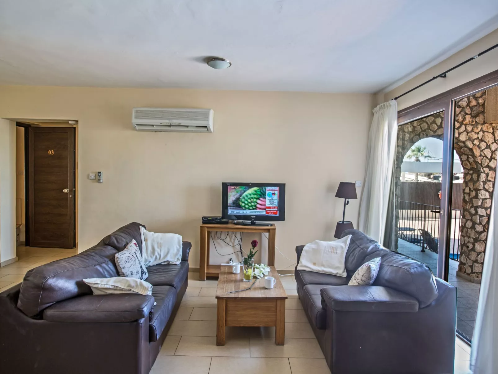 Geräumige Wohnung mit Gemeinschaftspool - Image-tags.info