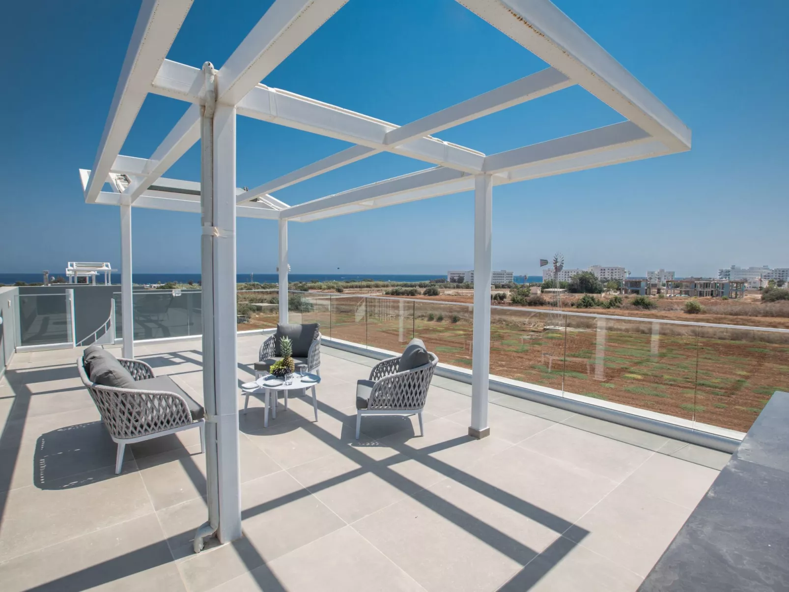 Haus in Pernera mit Bi-Fold Patio - Image-tags.info