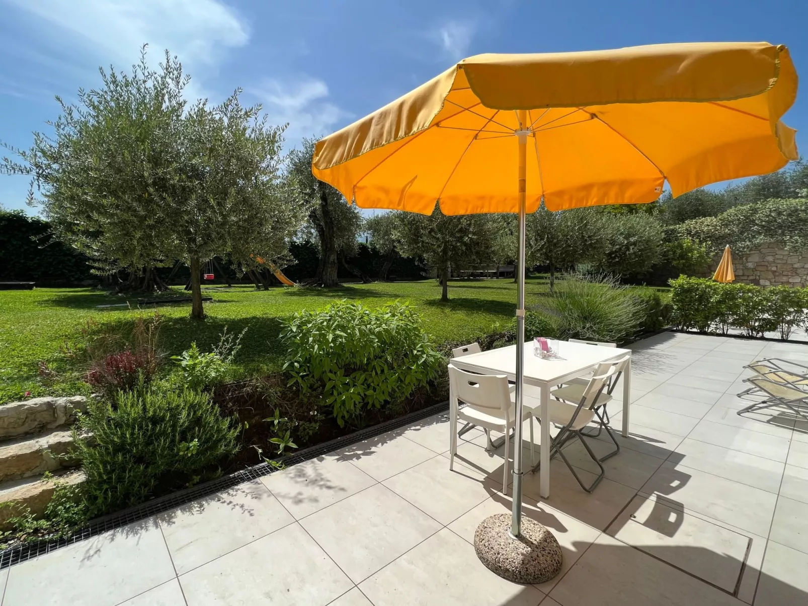 Dreizimmerwohnung mit direktem Zugang zum Garten - Image-tags.info