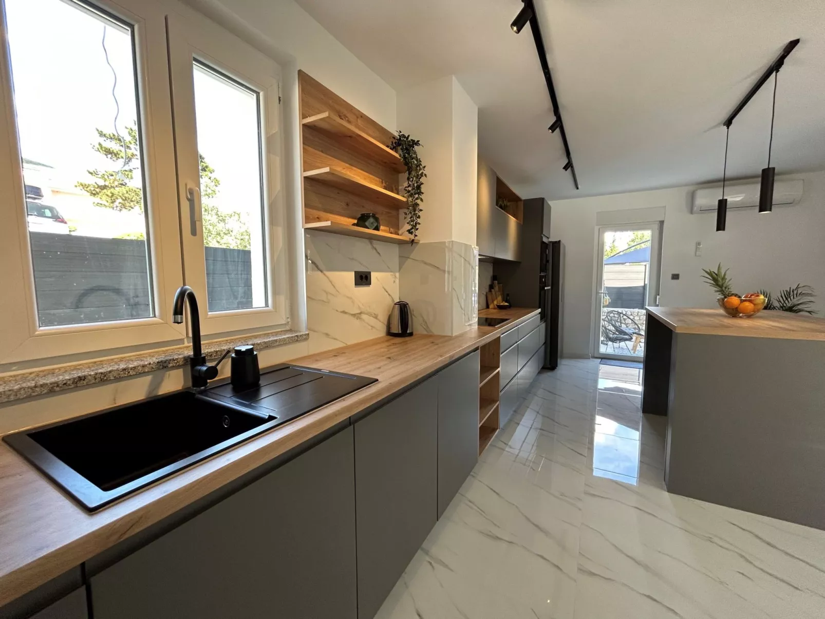 Villa Velvet - Image-tags.info