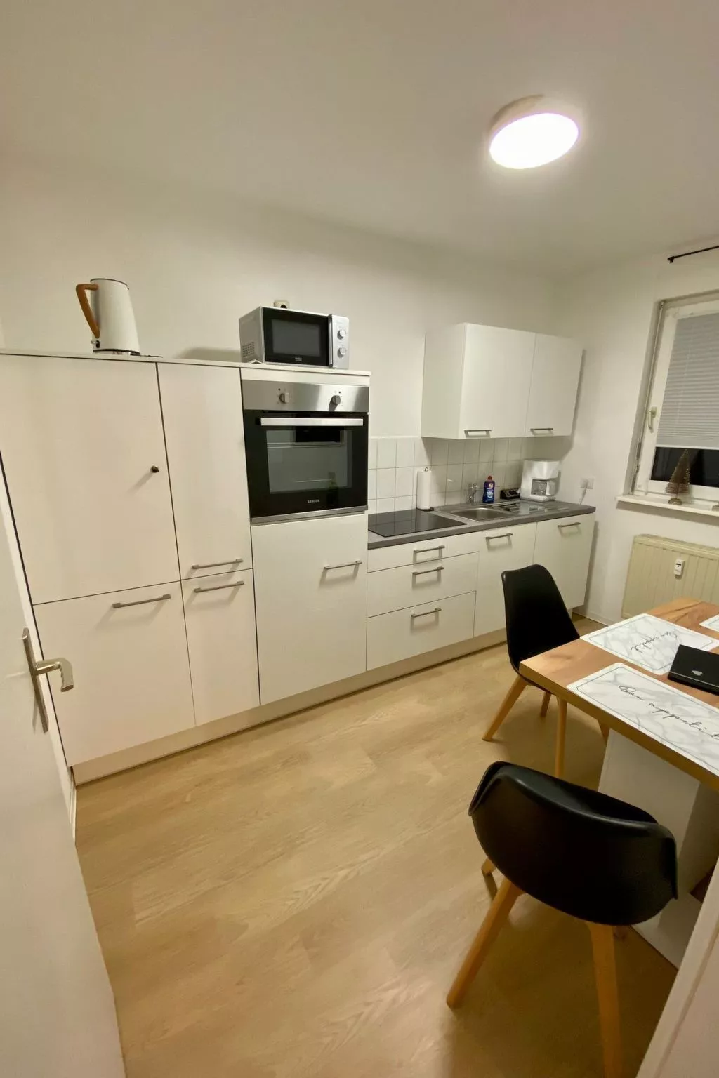 Moderne und gemütliche Ferienwohnung in Zwickau free Wifi und Netflix - Image-tags.info