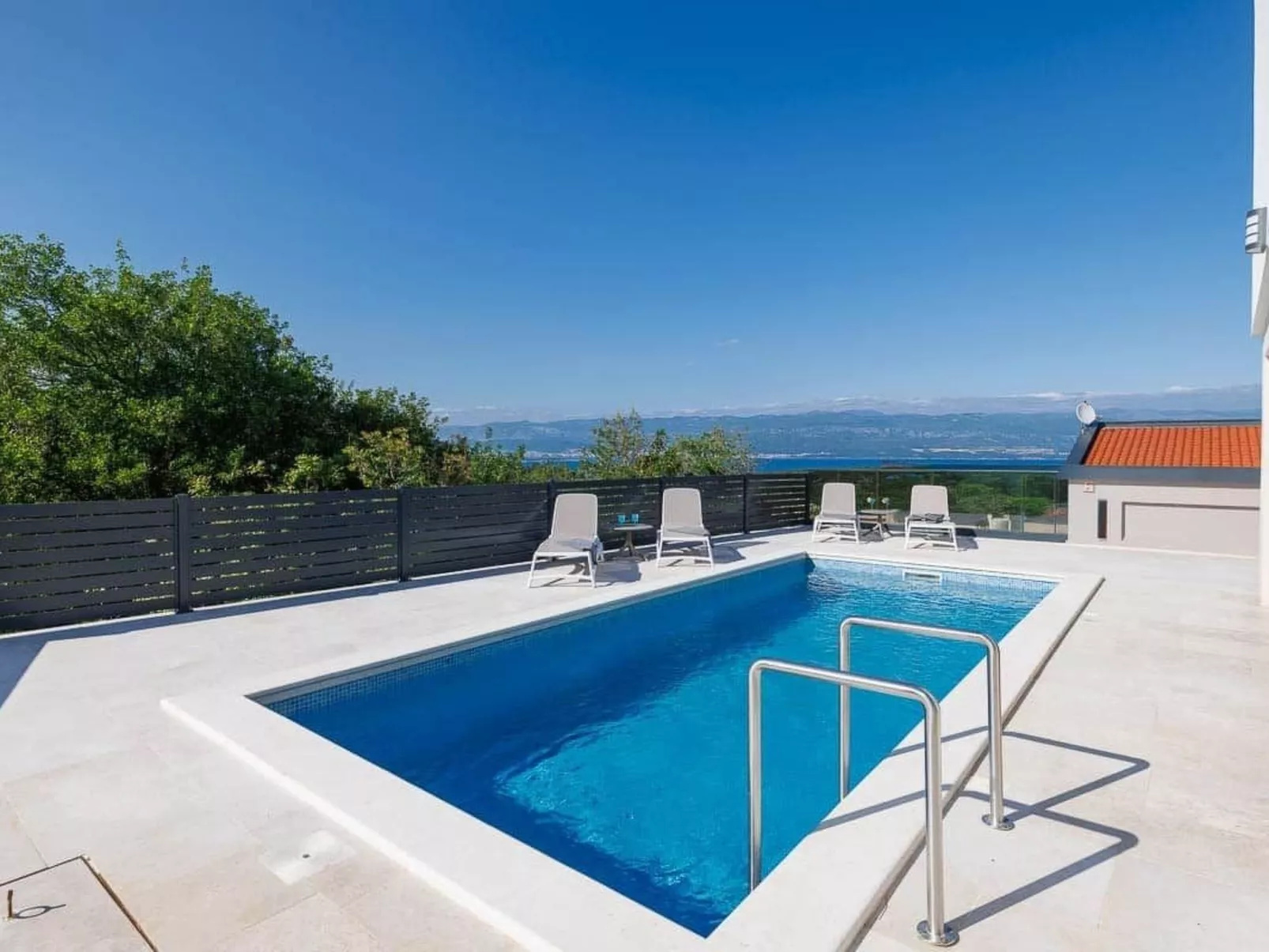 Brandneue Villa -beheizter Pool mit schönem Meerblick - Image-tags.info